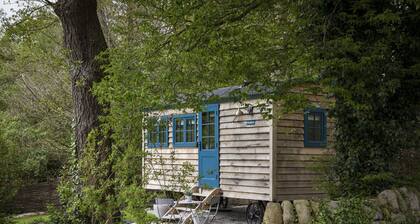 Woodlands Shepherd's Hut Chatsworth Estate