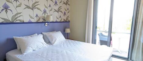 1 chambre, fer et planche à repasser, Wi-Fi gratuit, draps fournis