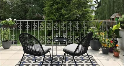 Green Haven - Mid-century Modern Homestay in Luxembourg
