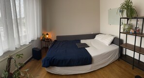 1 室のベッドルーム、アイロン / アイロン台、WiFi、ベッドシーツ