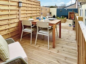 Outdoor dining - 2 bedroom accommodation in Buckie (Buckie)