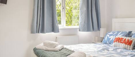 1 bedroom, free WiFi, bed sheets