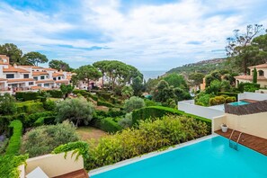 Pool - Villa with sea views and private pool,  in Sa Riera (Begur)