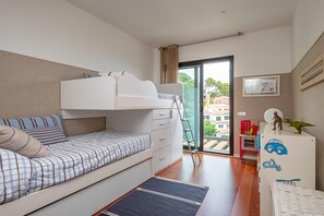 5 bedrooms, iron/ironing board - Villa with sea views and private pool,  in Sa Riera (Begur)