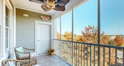 Bayside Resort dog-friendly condo with golf, pools, gyms, hot tubs, tennis, AC