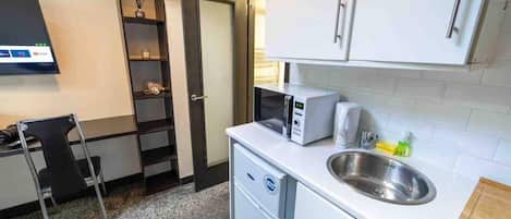 Studio | Private kitchen | Electric kettle