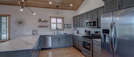 Luxury Chalet, 3 Bedrooms, Mountain View | Private kitchen | Full-size fridge, microwave, oven, stovetop