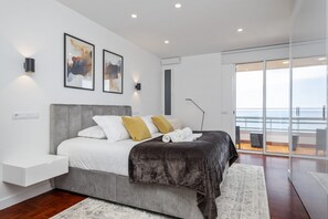 1 slaapkamer, een strijkplank/strijkijzer, gratis wifi, beddengoed