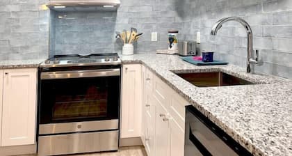 New 3 BR/2 bath Suite. Near Historic Beaufort. Kitchen, W/D, extras! No stairs.