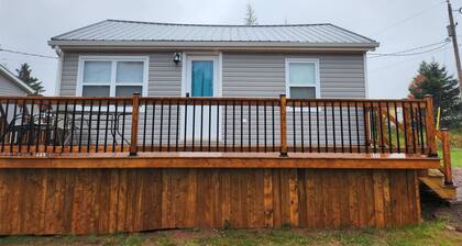 Cozy North Shore two bedroom cottage