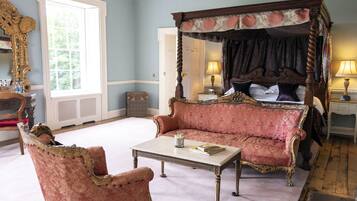 7 bedrooms, iron/ironing board, free WiFi, bed sheets