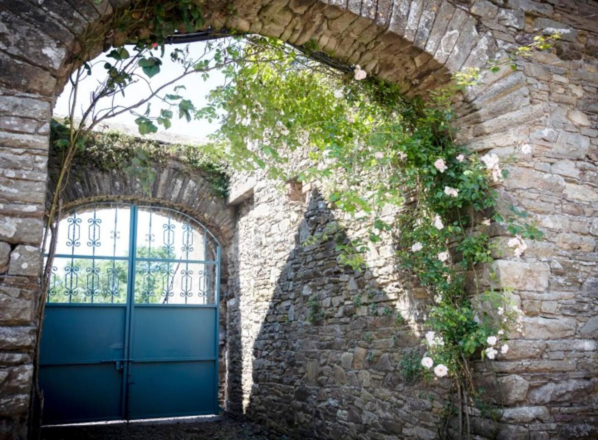 House, Multiple Beds | Property grounds