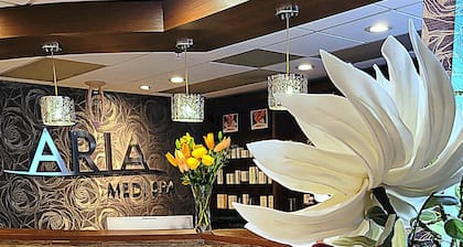 4 Room Luxury Wellness Spa Suite. Free Sauna & Steam Room. Offers Spa Services