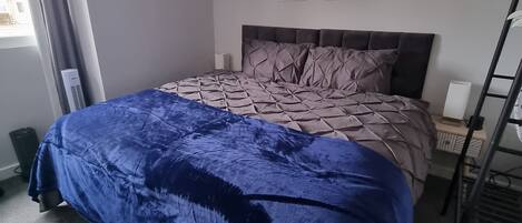 2 Schlafzimmer, Bügeleisen/Bügelbrett, kostenloses WLAN, Bettwäsche