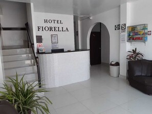 Reception - HOTEL FIORELLA PARACAS  (Paracas)