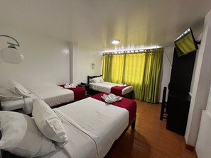 Classic Triple Room | Free WiFi - HOTEL FIORELLA PARACAS  (Paracas)