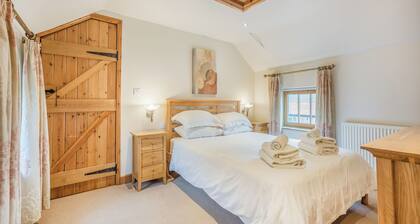 2 bedroom accommodation in Holton-Le-Clay, near Cleethorpes