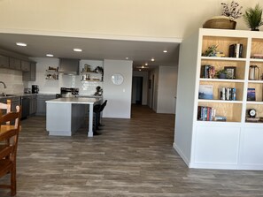 Fridge, microwave, oven, stovetop - Driftwood House- Endless Ocean Views (Sitka)