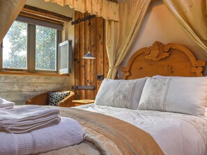 Unclassified image, 2 of 15, button - 1 bedroom accommodation in Landrake, near Saltash (Landrake, near Saltash)