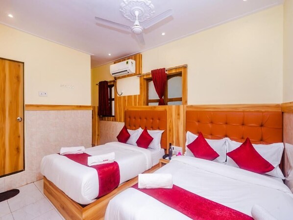 Iron/ironing board, free WiFi