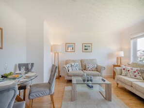 Living area - A perfect cottage for couples and friends alike. (Seamill, near West Kilbride)