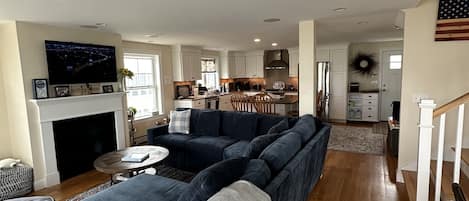 スマートテレビ、暖炉