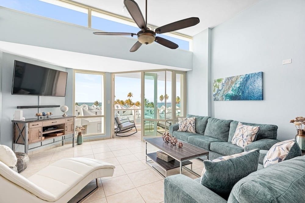 Ocean View Penthouse with pool, beachfront complex by RedAwning