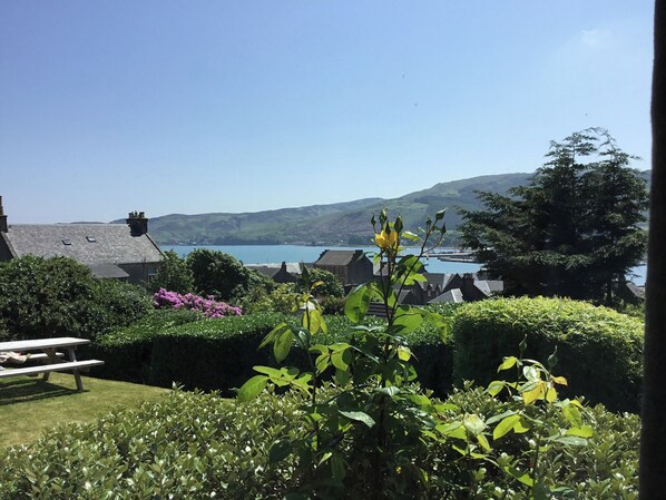 Property grounds - 3 bedroom accommodation in Campbeltown (Campbeltown)