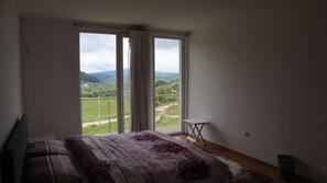 3 Schlafzimmer, Bügeleisen/Bügelbrett, WLAN, Bettwäsche