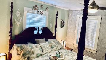 3 bedrooms, desk, iron/ironing board, WiFi