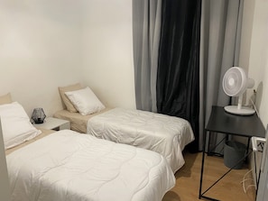 1 bedroom, desk, free WiFi, bed sheets