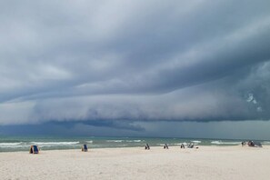 Liegestühle, Strandtücher