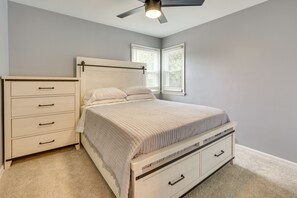 2 bedrooms, internet, bed sheets