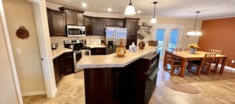 NetZero 3 Bedroom Farmhouse on Blue Ridge Parkway