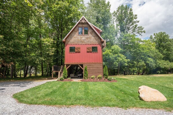 Exterior - Treehouse, Hot Tub, Creekfront, Starlink Wi-Fi, Firepit (Franklin)