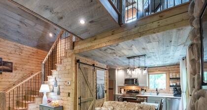 Treehouse, Hot Tub, Creekfront, Starlink Wi-Fi, Firepit