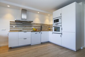 Fridge, microwave, oven, dishwasher
