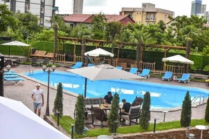 Front of property - Hotel Genatsvale Batumi (Batumi)