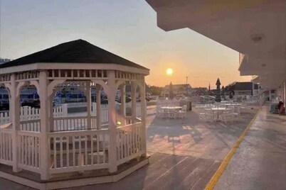 Freshly updated Beach Haven nestled on beautiful coast of Wildwood Crest! 