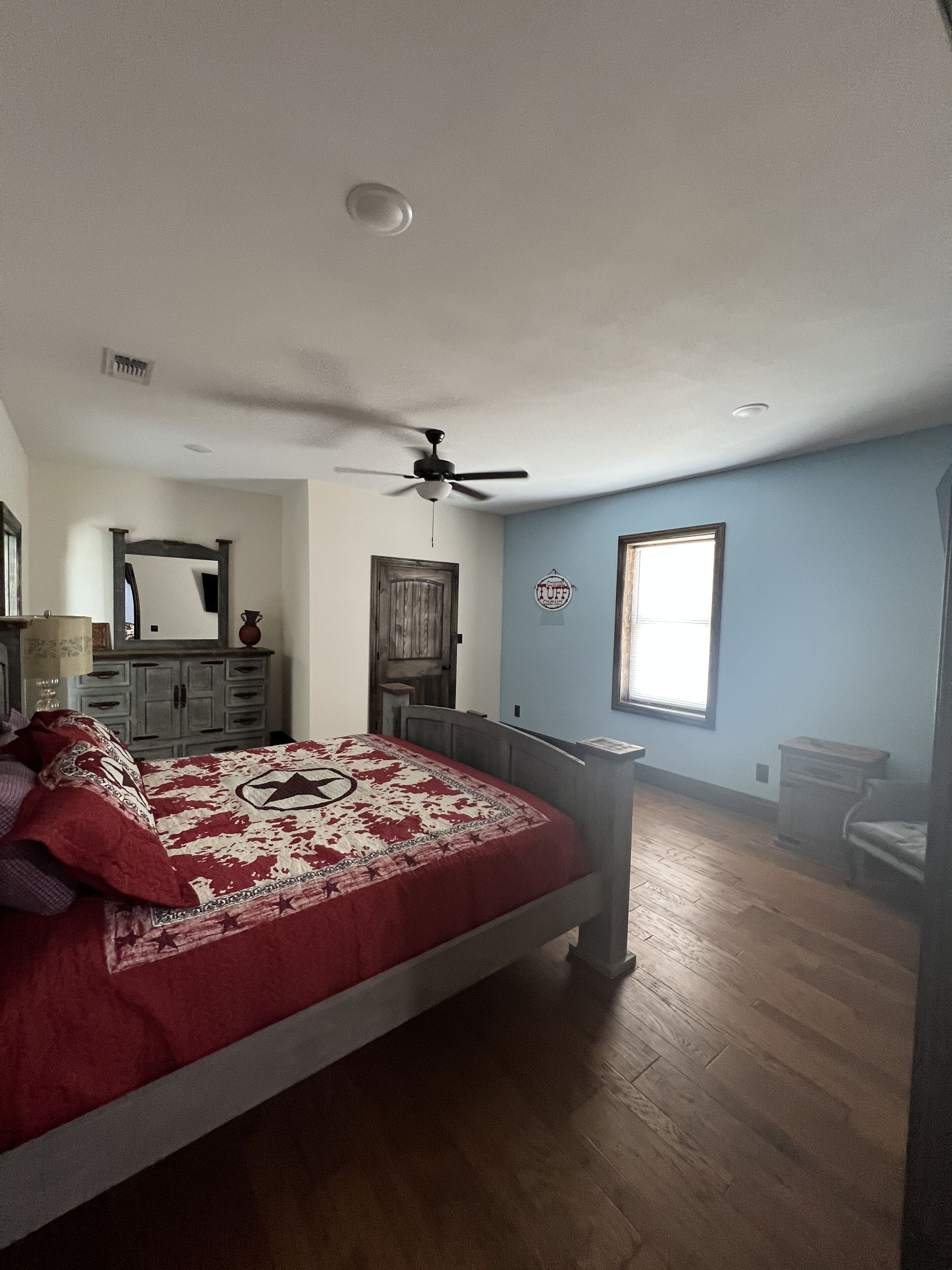 3 bedrooms, bed sheets