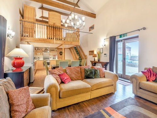 1 bedroom accommodation in Holton-Le-Clay, near Cleethorpes