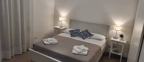 3 chambres, bureau, fer et planche à repasser, Wi-Fi gratuit