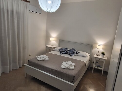 5 min from the historical center and 2 min from the Egadi Islands embarkation Apartment