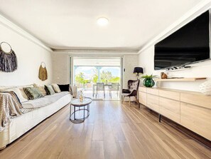 智能電視、 辦公室