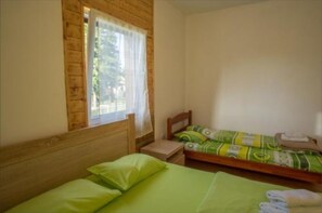 1 chambre, fer et planche à repasser, Wi-Fi, draps fournis