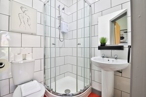 Con stile personalizzato, con arredamento individuale, una scrivania