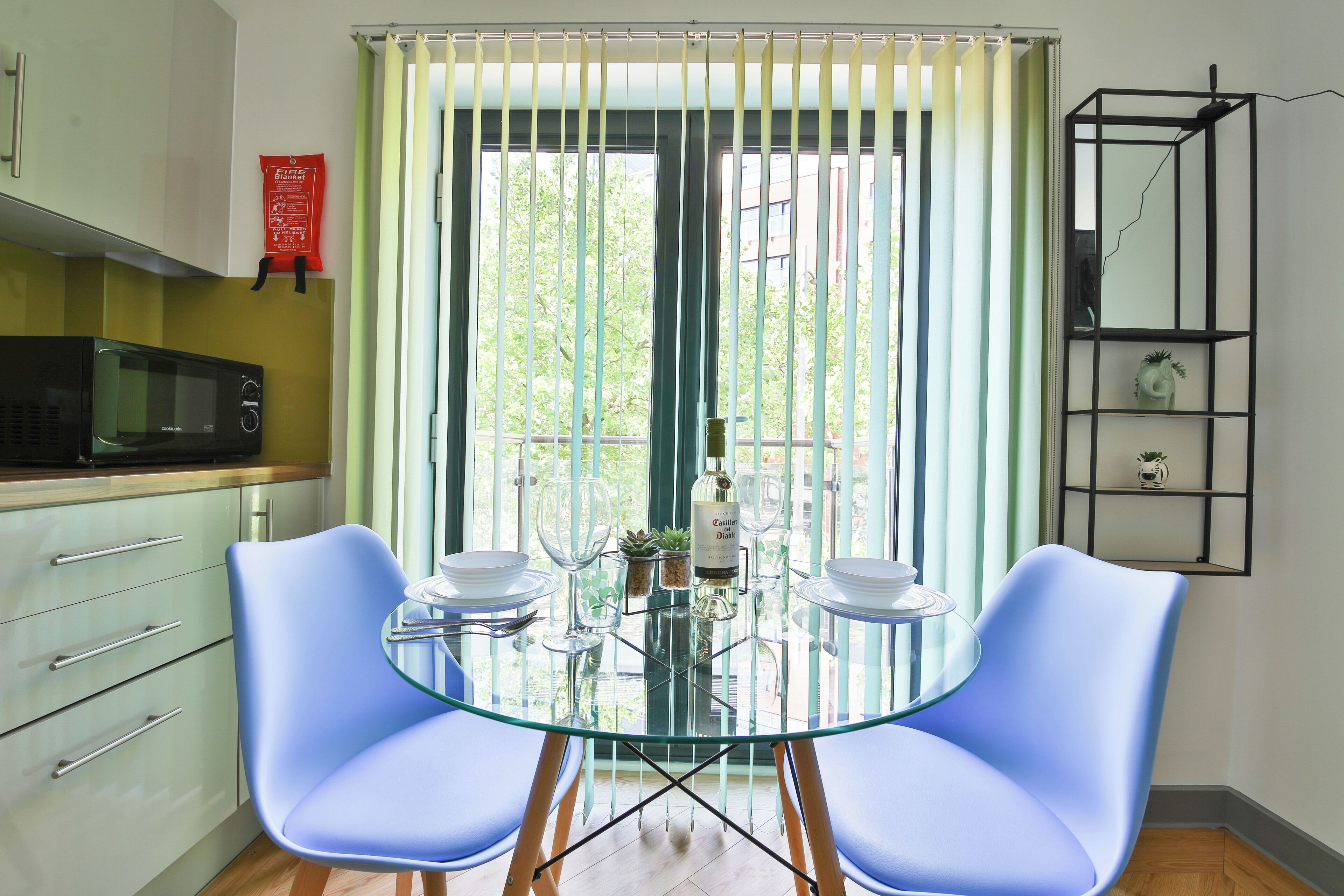 City Studio Suite | Dining room