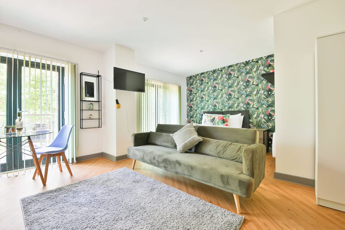 Suite monolocale City | Con stile personalizzato, con arredamento individuale, una scrivania