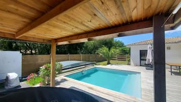 Piscine extérieure, piscine chauffée