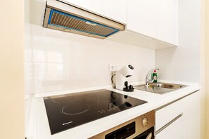 Fridge, microwave, coffee/tea maker, electric kettle